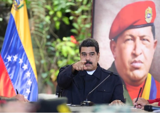 Maduro juramenta a “Comando Antigolpe” antes de partir a Nicaragua