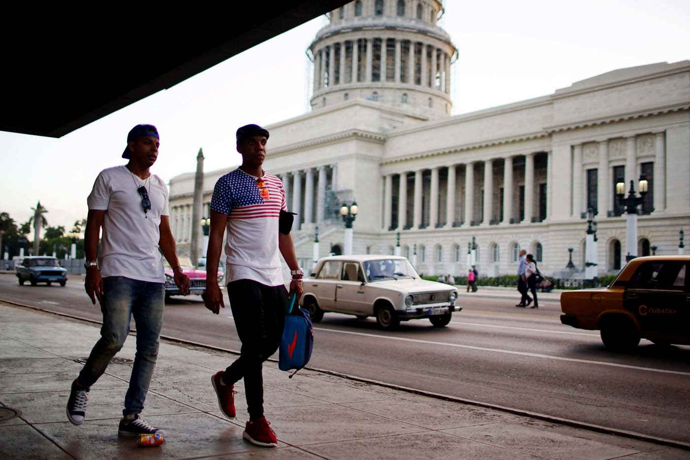 Este presidente latinoamericano viajó de emergencia a Cuba para tratarse problema en la garganta