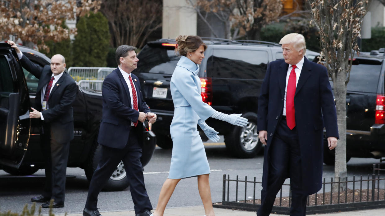 Comparan el look de Melania Trump con el de Jackie Kennedy (foto)
