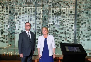 Hollande arremete contra el proteccionismo en su visita a Chile