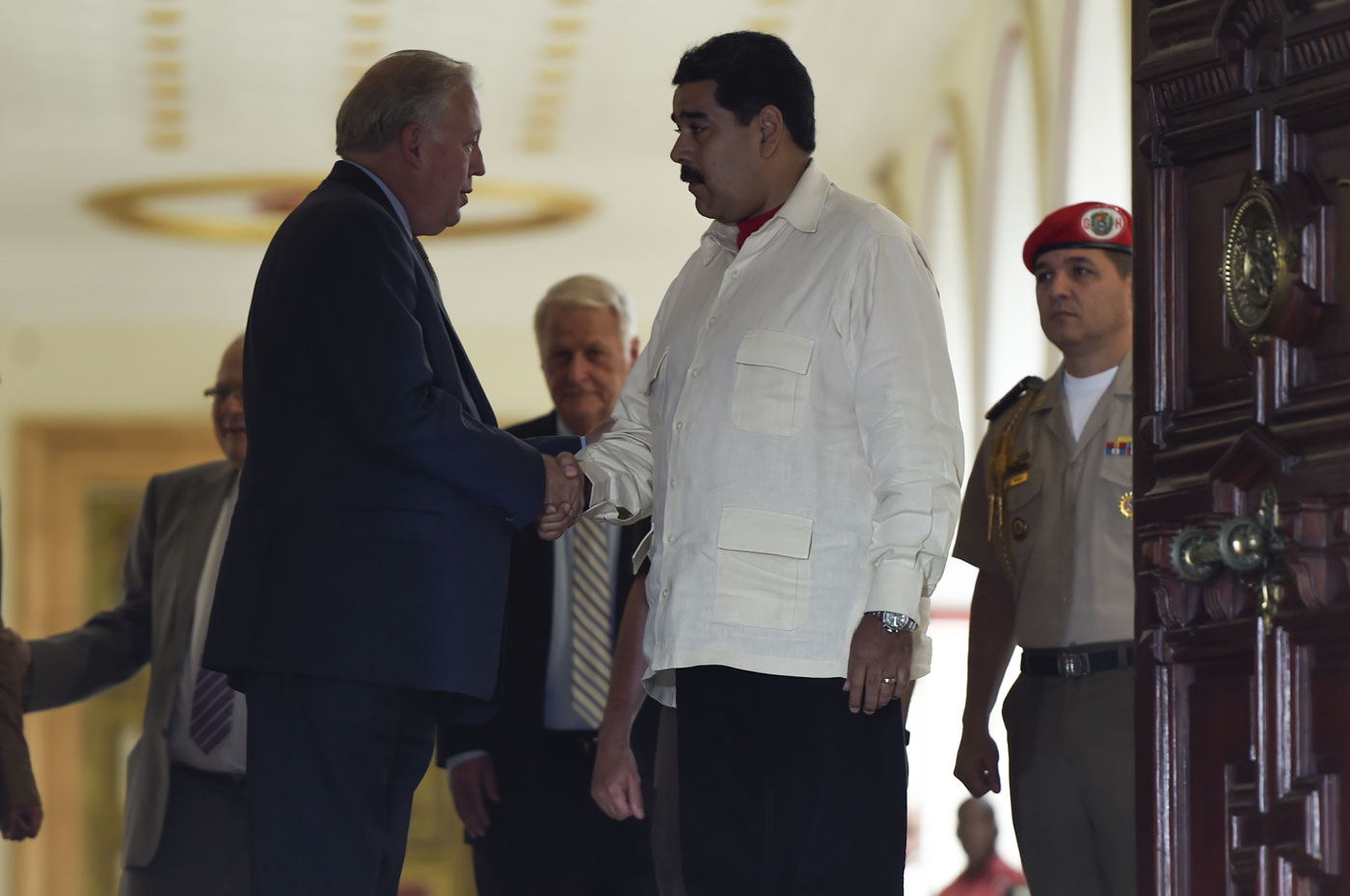Noriega: Diplomáticos de Obama bloquearon sanciones para ayudar a Maduro