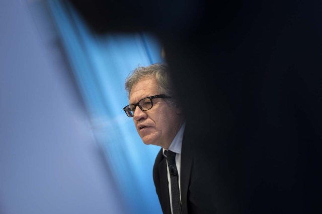 Organization of American States Secretary General Luis Almagro waits to speak about Venezuela at the American Enterprise Institute on February 24, 2017 in Washington, DC. / AFP PHOTO / Brendan Smialowski