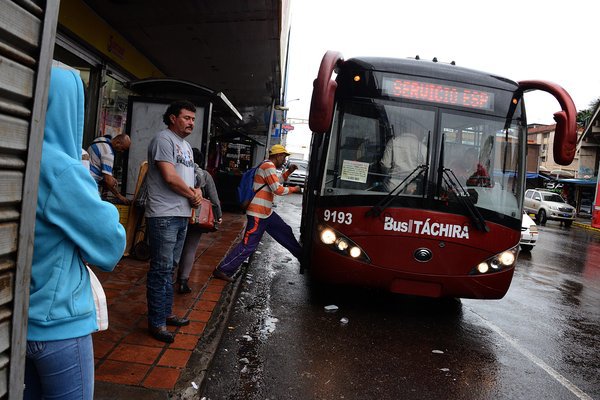 Transportistas del Táchira protestaron durante 8 horas para exigir soluciones
