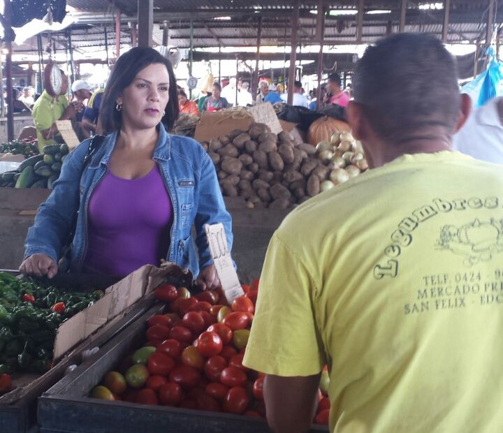 Concejal Dorkis Castro pide mejorar las condiciones de los mercados