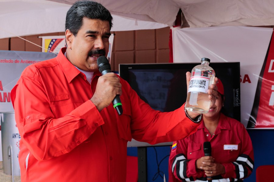 Maduro advierte que le quieren “meter una puñalada por la espalda”