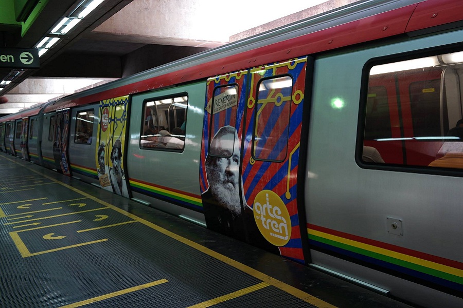 Maduro dijo que explosiones en el Metro de Caracas son por “fallas” de trenes comprados a España