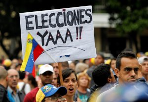 China afirma que la situación en Venezuela está en manos de su pueblo