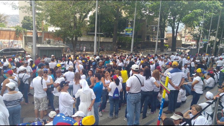 El Paraíso se mantiene de pie y dice presente en la marcha del silencio este sábado #22Abr