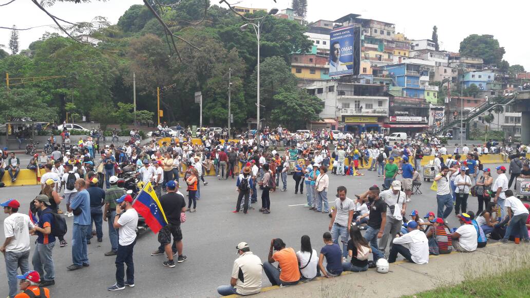 11:00 am Así se encuentra el Distribuidor Santa Fe #24A (Fotos)