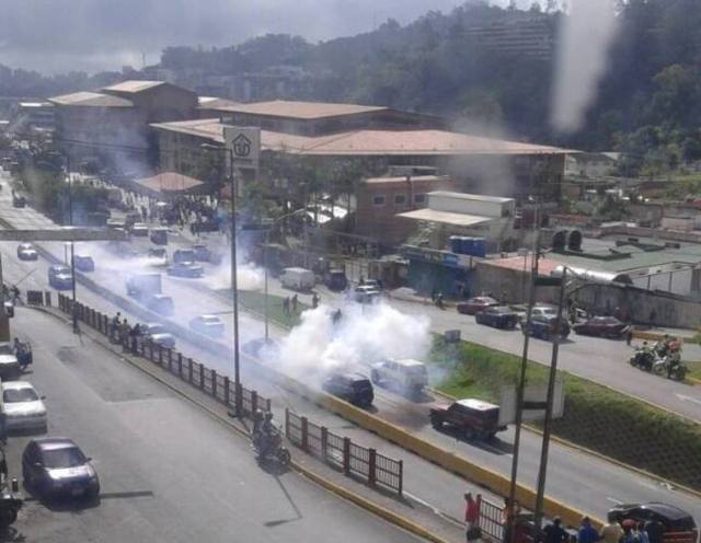 Distribuidor La Rosaleda, San Antonio de Los Altos. Foto: Cortesía El Nacional.