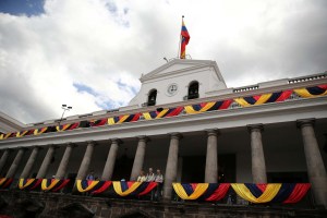 Llega a Quito delegación venezolana para la toma de posesión de Moreno