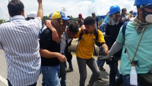 Varios heridos durante represión en Carabobo, entre ellos, la dirigente Mariangel Navas