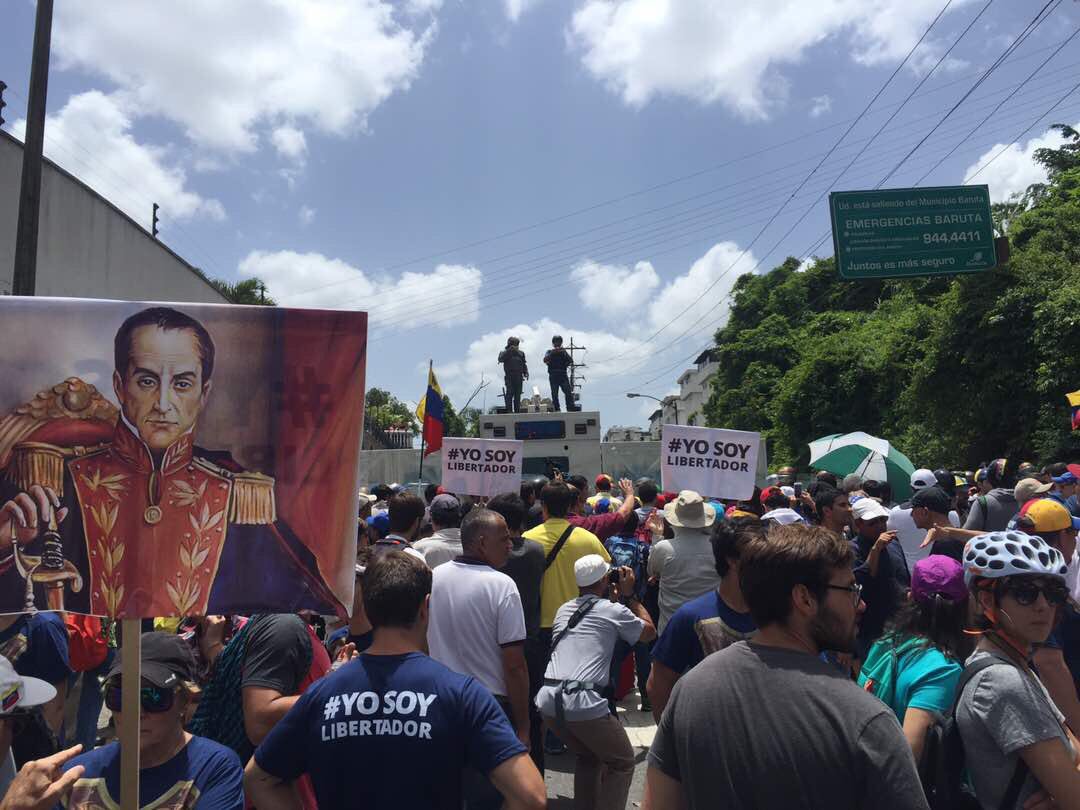 Plantón en Cumbres de Curumo #26May (fotos)