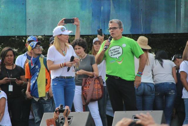 El reencuentro de Camila Canabal y Nelso Bustamante en la Alfredo Sadel. Foto: Régulo Gómez