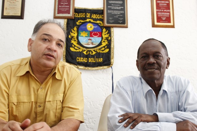 Los abogados Félix Istúriz y José Gregorio Meingen, directivos del Colegio de Abogados del estado Bolívar