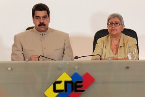 Análisis: ¿Qué sostiene a Maduro y por qué no cae?, vía El Tiempo