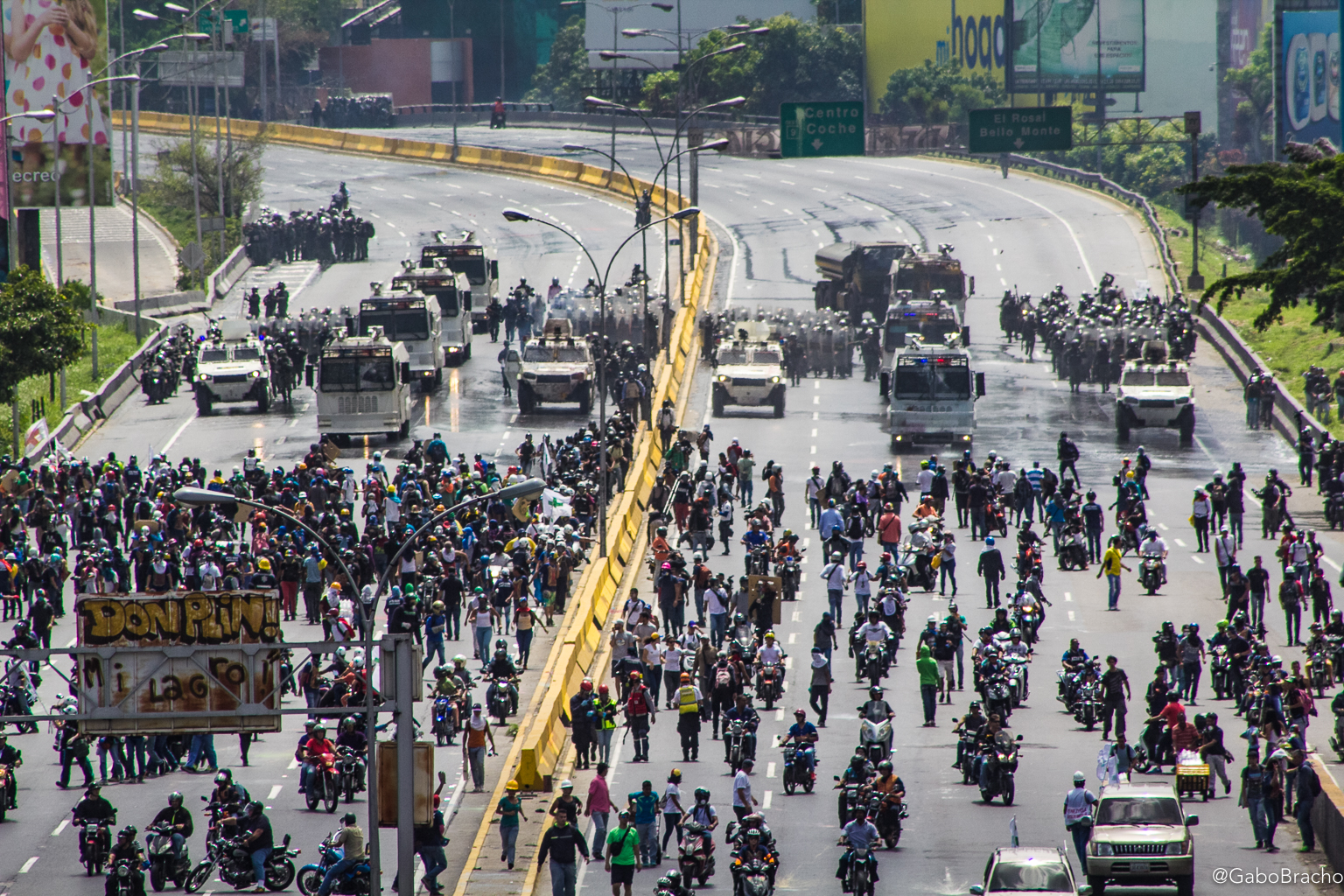 María Corina Machado: Régimen impide avance de civiles, pero protege a colectivos paramilitares