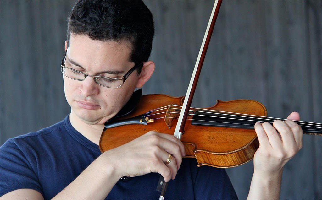 Violinista Simón Gollo: Venezolanos en el mundo estamos en posición de lucha