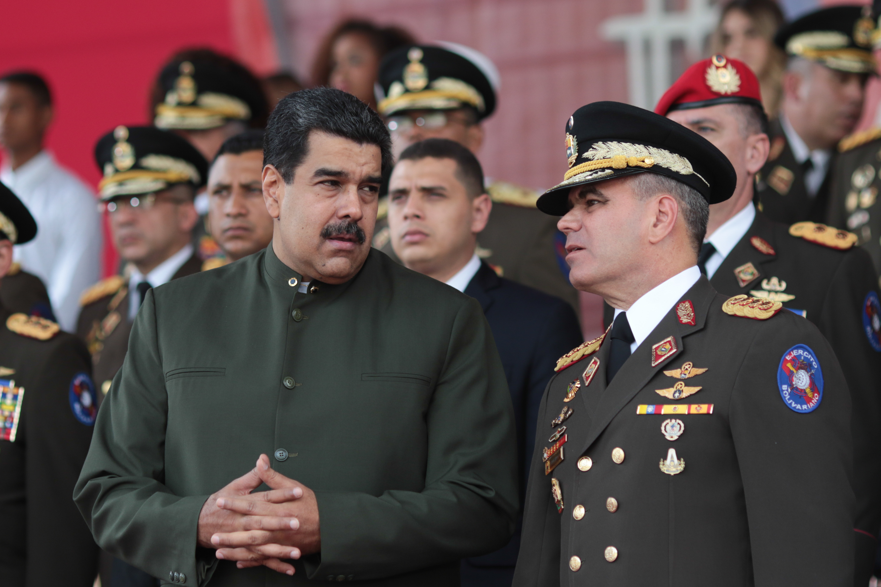Maduro negocia la adquisición de misiles de “mediano y largo alcance” con Irán (VIDEO)