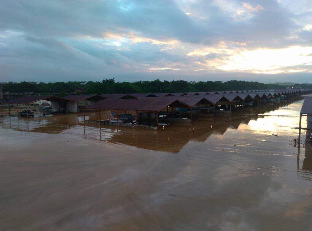 Los estragos de las fuertes precipitaciones en el Aeropuerto Metropolitano de Charallave (FOTOS)