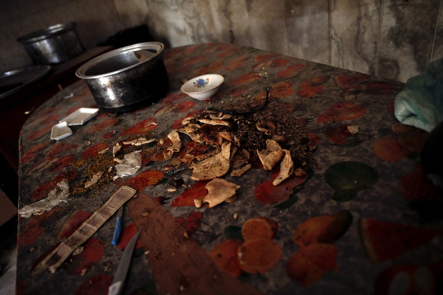 Restos de comida en la cocina.