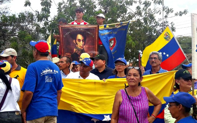 Foto: Los educadores de Falcón marchan en defensa de la democracia y la libertad / Vente Venezuela