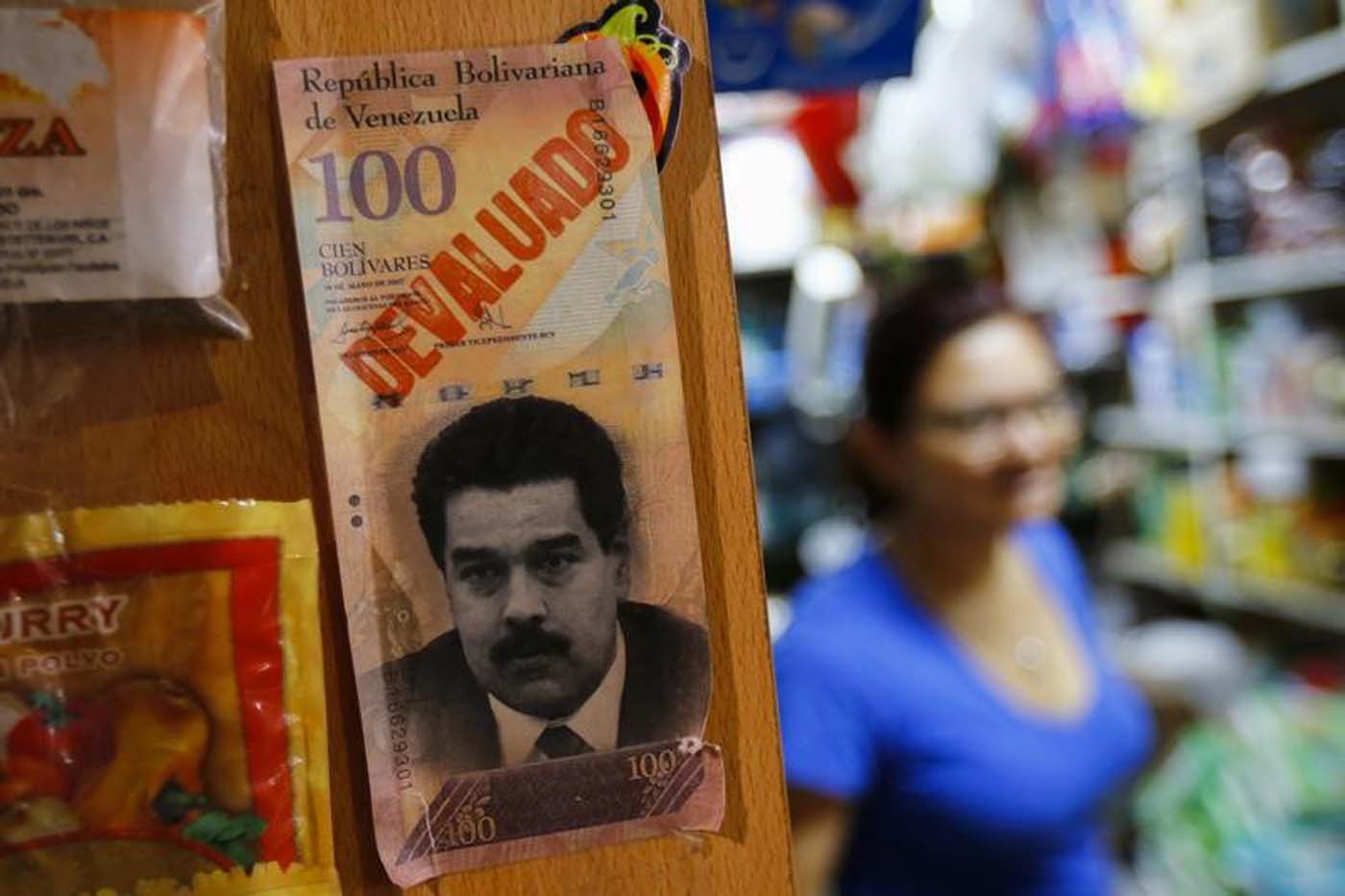 ¿Ahora es delito cargar efectivo de papelillo?… Al menos en la legislación venezolana no está contemplado