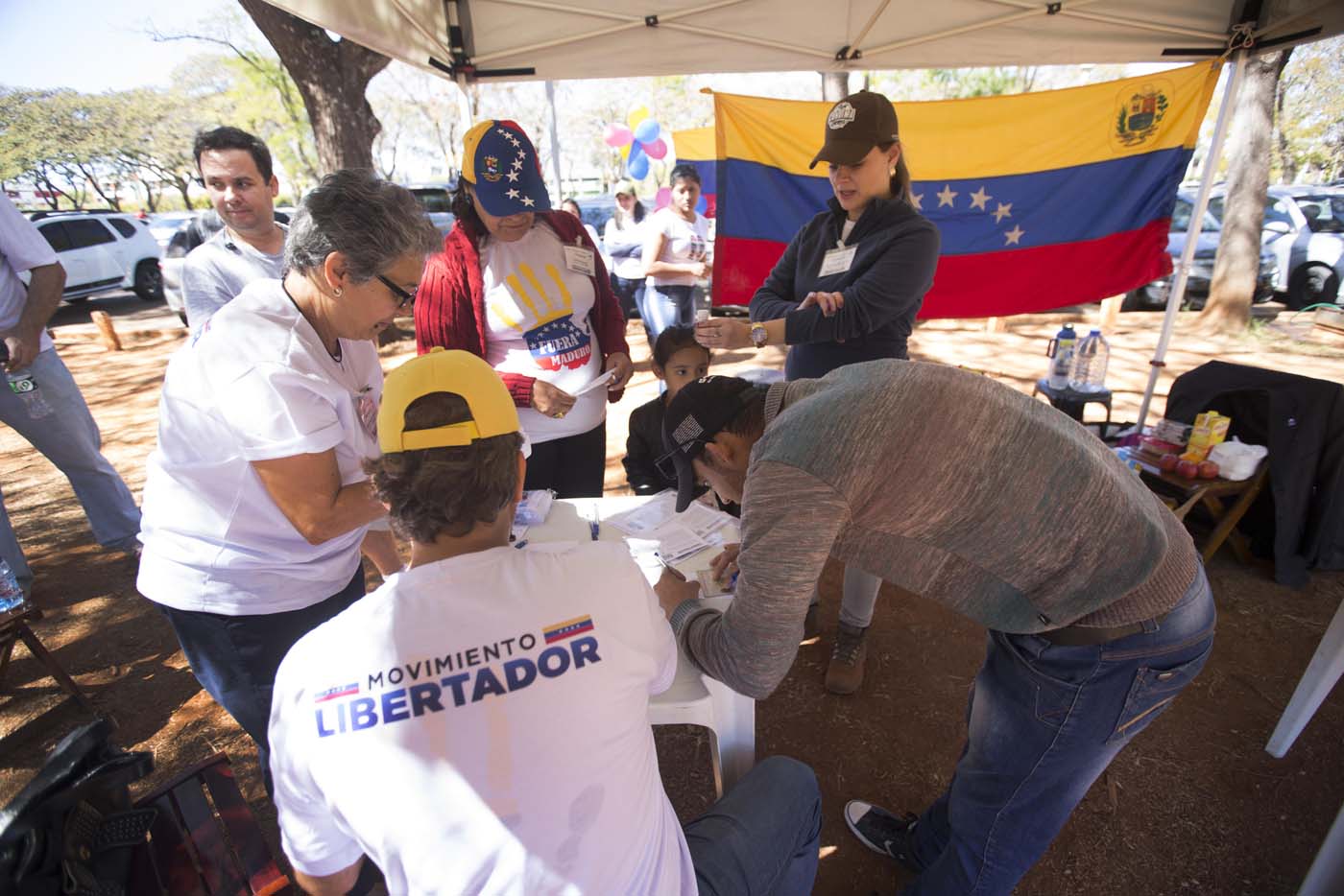 Miles de venezolanos en Brasil participan en la consulta popular #16Jul (fotos)