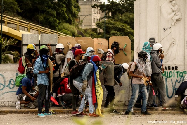 Lo que usted no vio de la concentración por los 100 días de resistencia. Fotos: LaPatilla.com