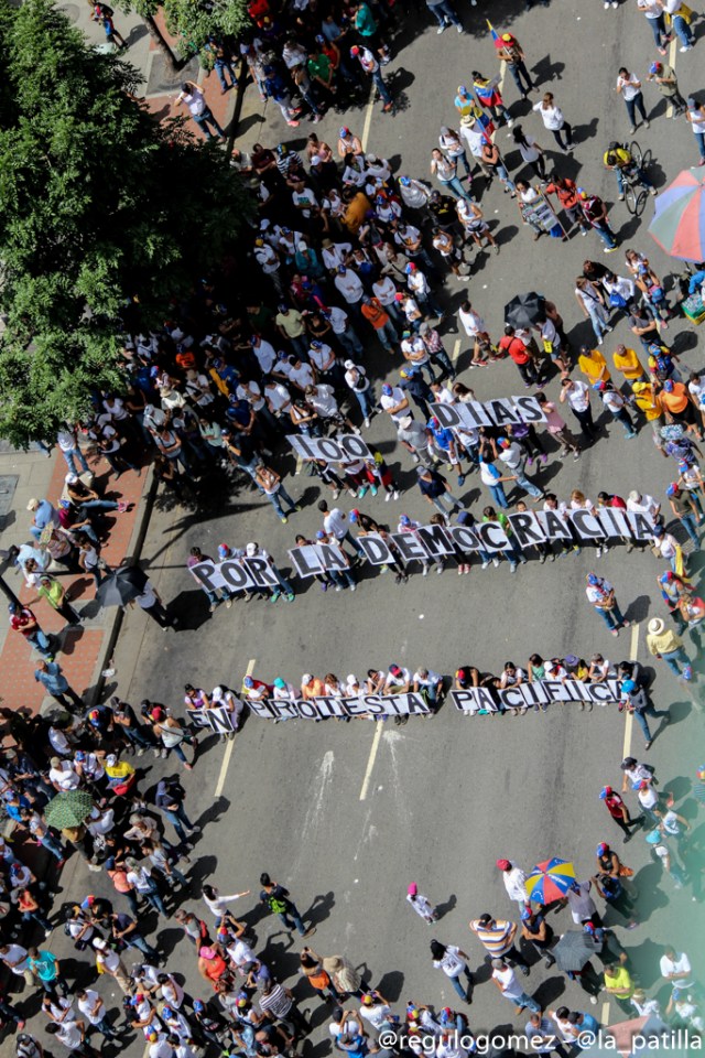 Lo que usted no vio de la concentración por los 100 días de resistencia. Fotos: LaPatilla.com