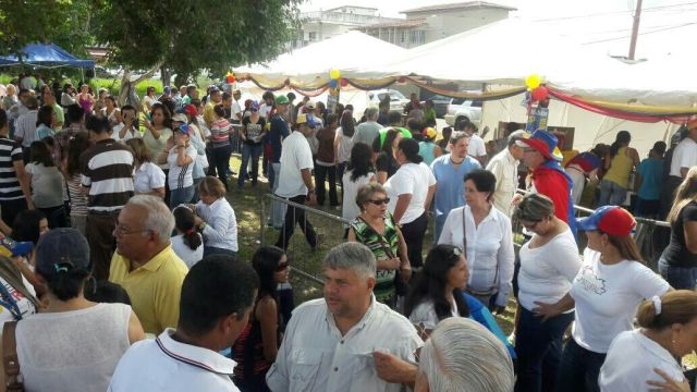 Foto: En Monagas se volcaron a las calles para participar en la consulta popular / Maria Hernández