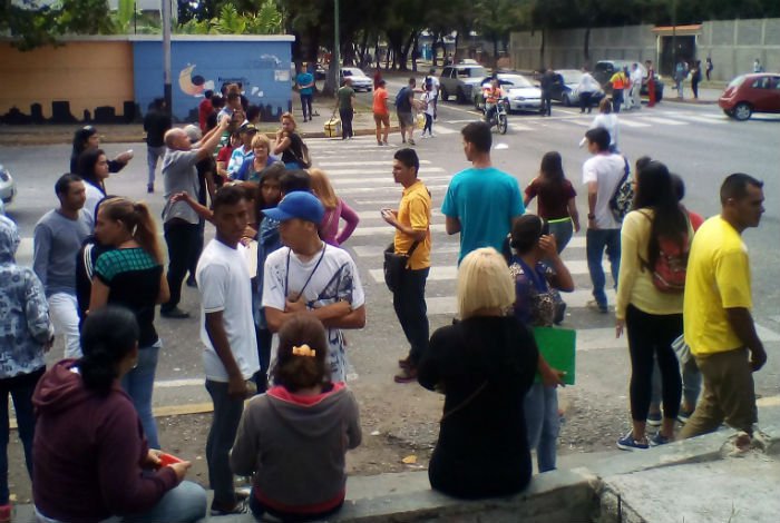 Protestan frente al Saime en Barquisimeto por suspensión de operativo #22Jul