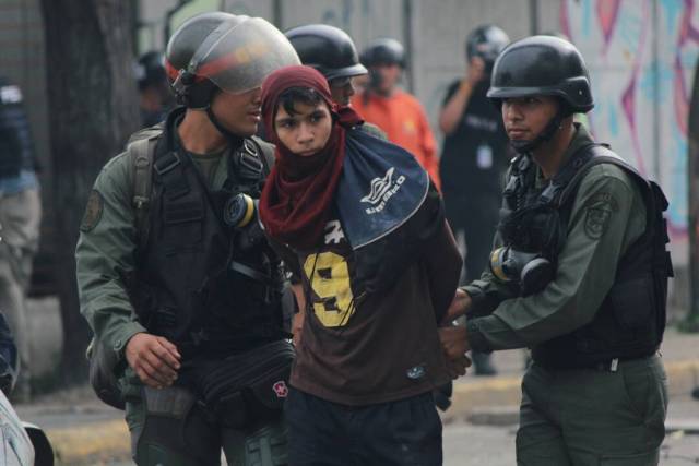 Detenidos en Bello Campo este #27Jul tras represión de la GNB / Foto: Régulo Gómez