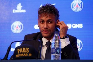Neymar a su nueva afición del PSG: He venido aquí para hacer historia