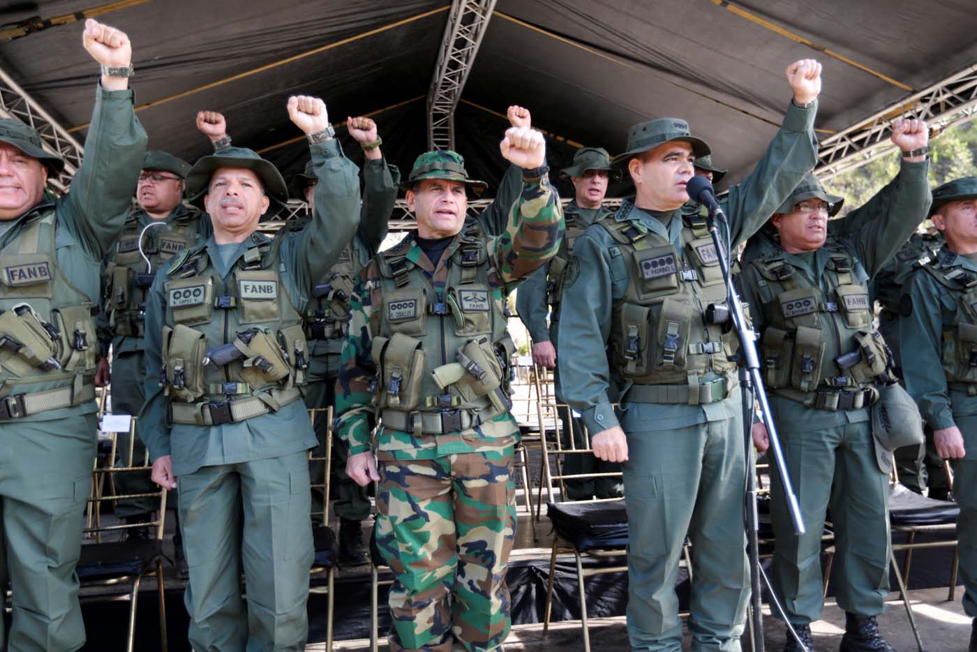 El control militar sobre lo civil se profundiza y se expande en Venezuela, advierte ONG