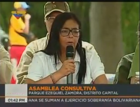 Delcy Eloína ahora culpa “al bloqueo” de la escasez de medicinas y comida (video)