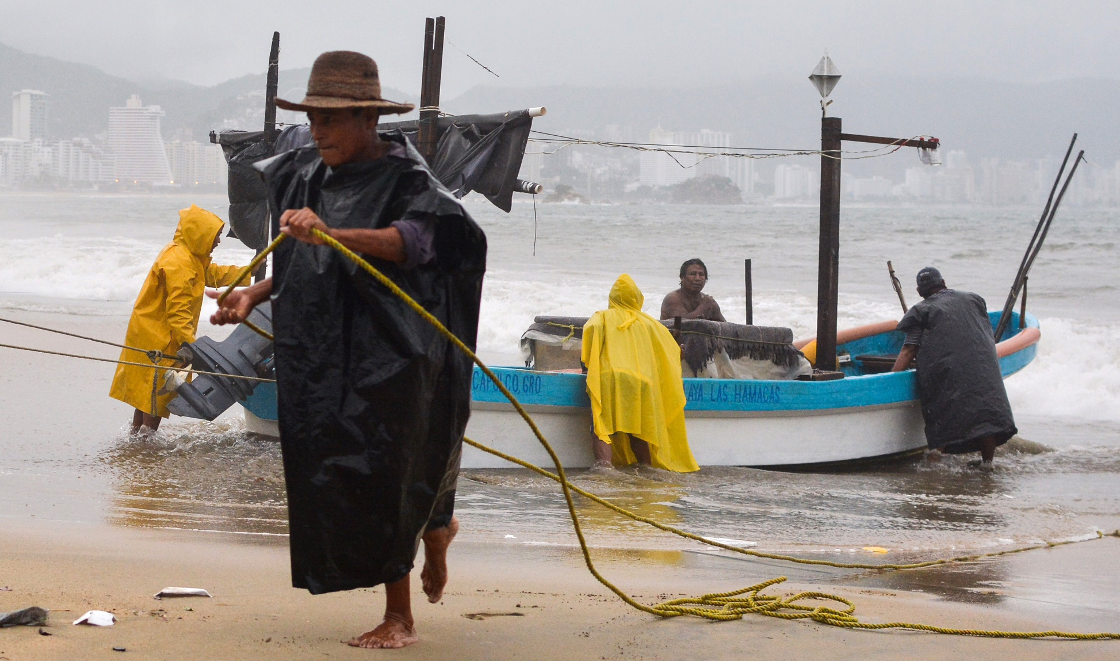 Max toca tierra y causa fuertes tormentas en el sur de México (+fotos)