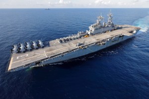 Jefe del Comando Sur espera orden de Trump para desplegar Marina de EEUU en Venezuela