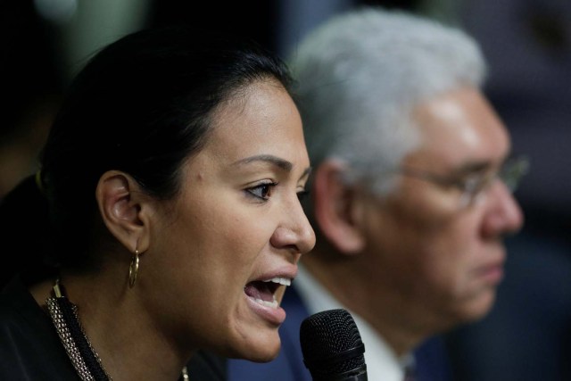 Laidy Gomez (L), elected governor of Tachira state, talks to the media during a news conference in Caracas, Venezuela, October 24, 2017. REUTERS/Marco Bello