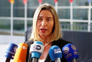 La Unión Europea aplaude a Santos por su legado de paz en Colombia