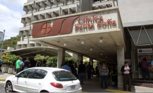 Reportan situación de rehenes en inmediaciones de la  clínica Santa Sofía