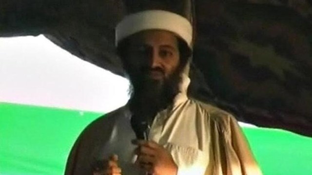 Imagen de archivo de un video donde aparece Osama bin Laden. REUTERS/SITE Monitoring Service via Reuters TV IMAGEN SOLO PARA USO EDITORIAL