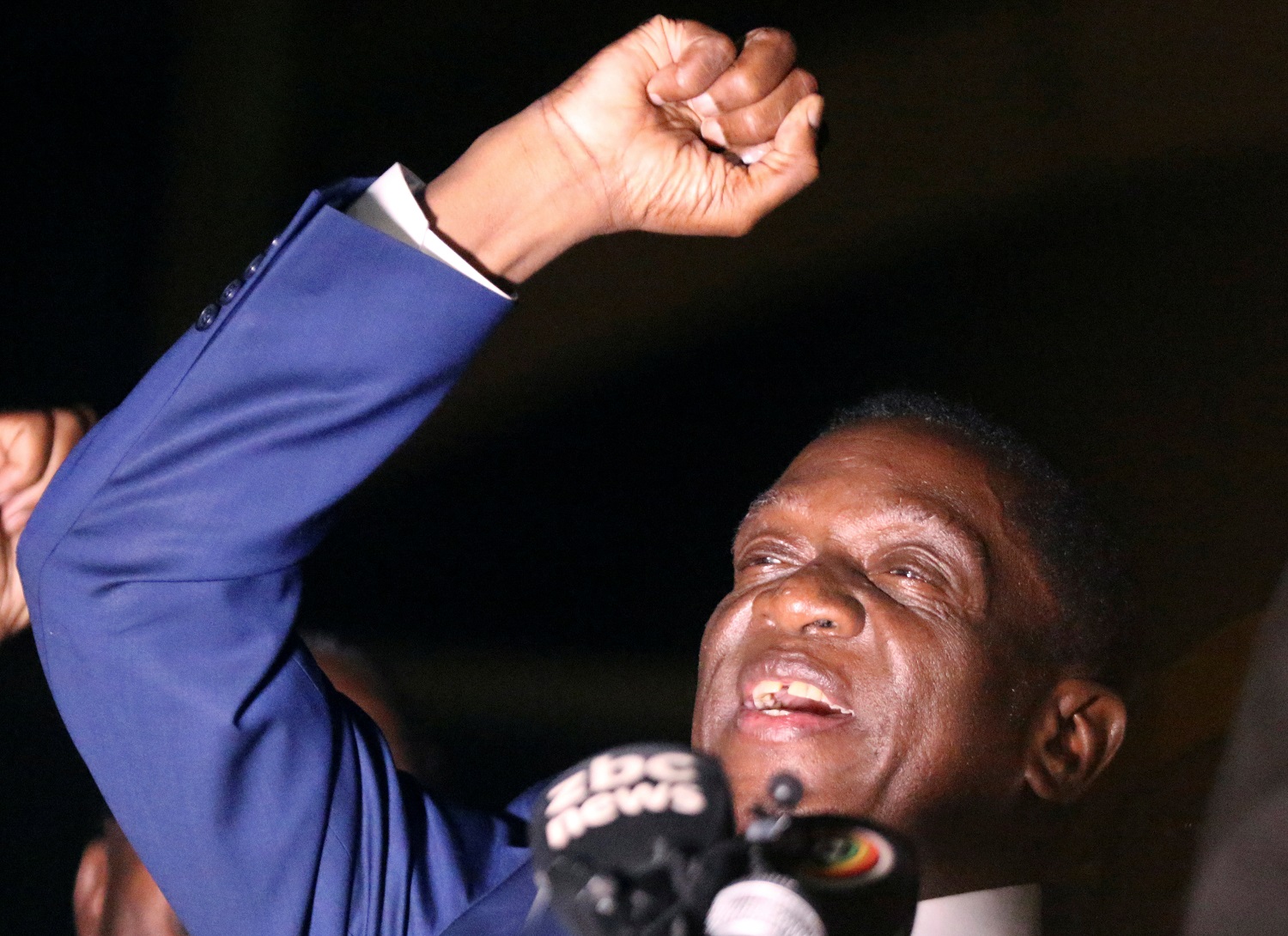 Mnangagwa, listo para tomar las riendas de un Zimbabue en ruinas