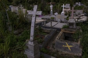 El cementerio de San Antonio: Albergue de quienes no pueden salir de Venezuela