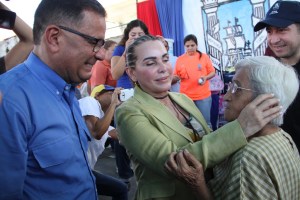 Eveling de Rosales apuesta al emprendimiento y apoya a familias de Maracaibo