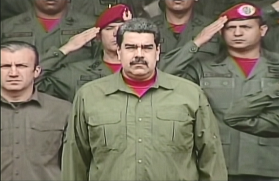 Maduro se vanagloria de que la FANB haya cumplido la orden de echarle “plomo” a los “terroristas”