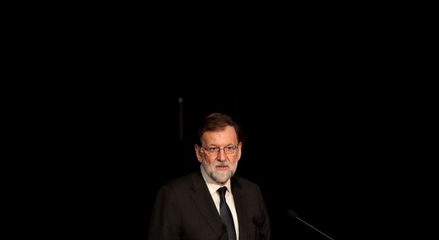 El presidente del Gobierno, Mariano Rajoy, durante su intervención hoy en el Museo Reina Sofía en la que ha anunciado que el Alto Comisionado del Gobierno para la Marca España ampliará su nombre con el añadido de "y la Promoción del Español" y ampliará sus funciones "para abarcar todos los objetivos e iniciativas" del plan "El español, lengua global". EFE/Ballesteros