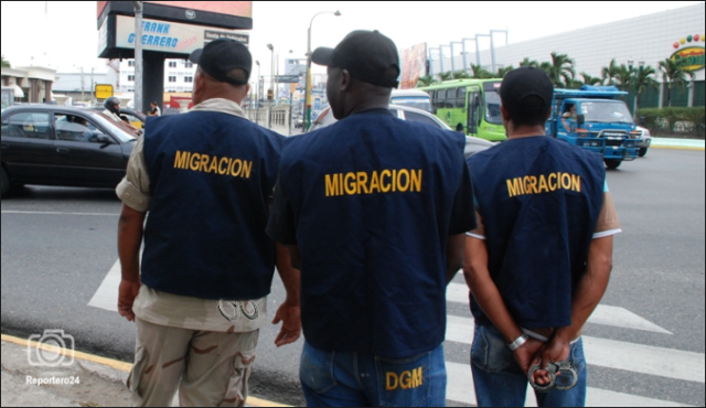 Funcionarios de Migración de República Dominicana (Foto: reportero24.com)
