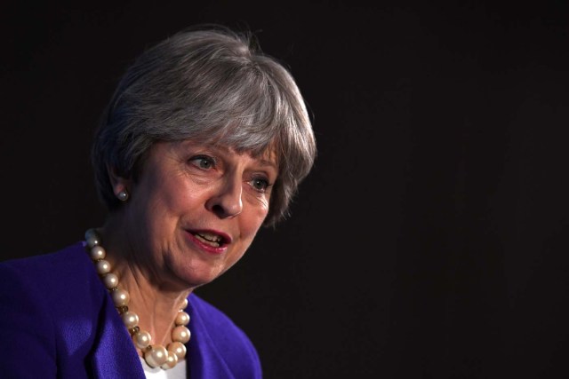 La primera ministra de Gran Bretaña, Theresa May, pronuncia un discurso en Manchester el 6 de febrero de 2018. REUTERS / Paul Ellis / Pool 