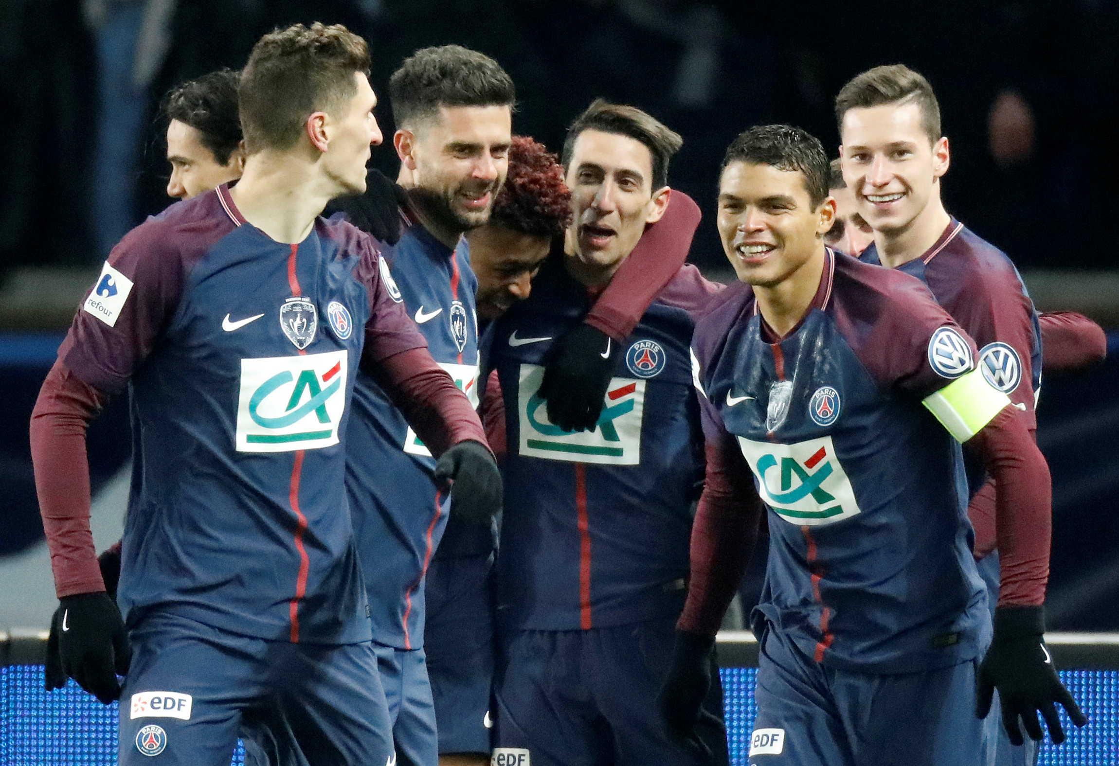 Di María y Cavani llevan al París SG a semifinales de Copa de Francia